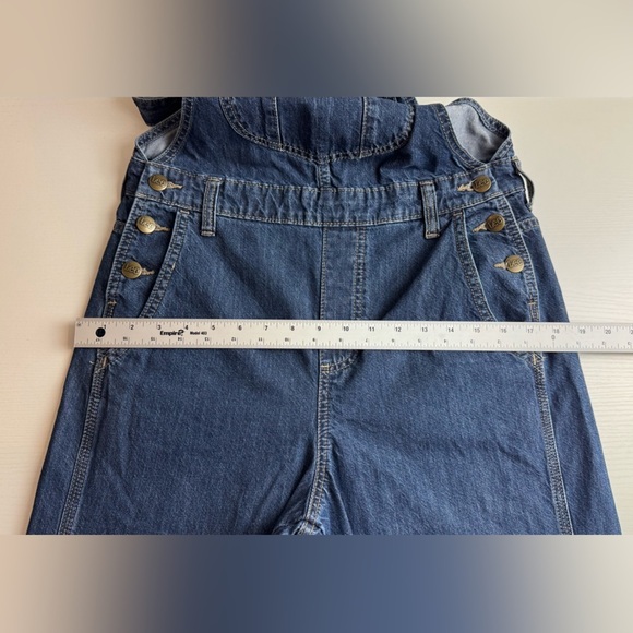 Lee Women's Relaxed Fit Heritage Overall with Utility Details Size Medium - Picture 10 of 13
